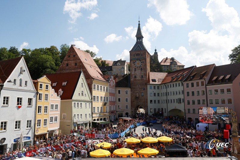 European Championships Munich 2022 - 2022 UEC Road Elite European Championships - Women's Road Race - 21/08/2022 - Scenery - Start - photo Ivan Benedetto/UEC/SprintCyclingAgency?2022